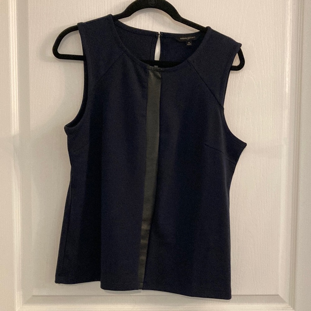 Navy/Black Banana Republic sleeveless blouse